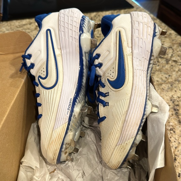 Nike softball cleats size 7 - Picture 3 of 4